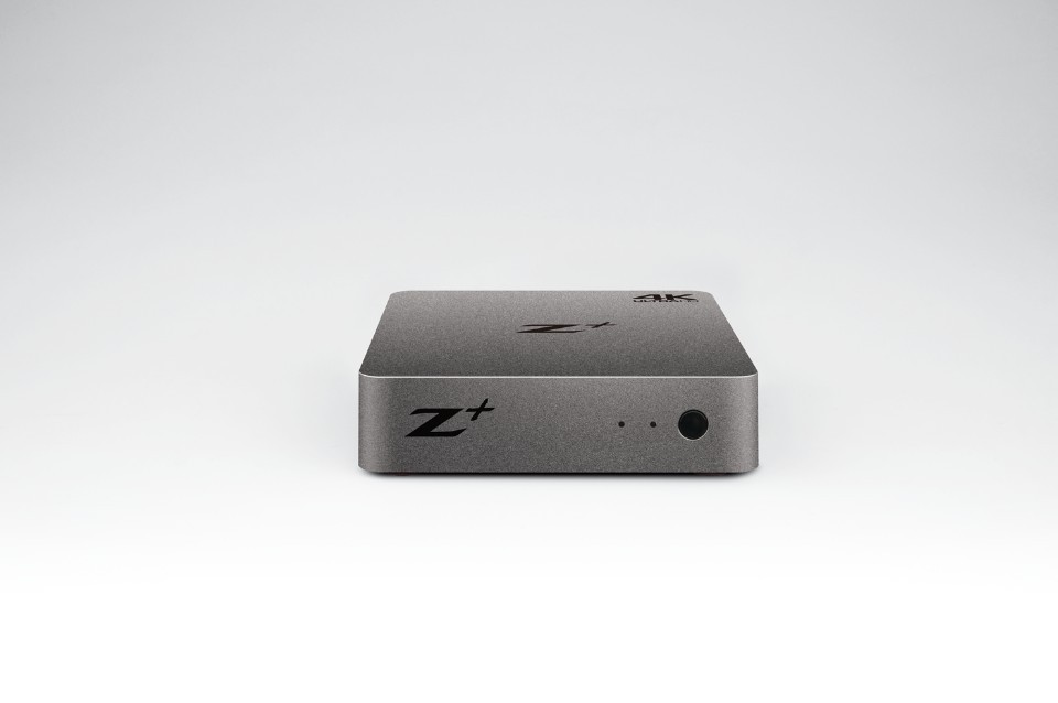 Diseño Ultra Compacto e inovador. Funciones de mayor tamaño en un diseño ultracompacto. Pequeño y discreto, el nuevo Z + tiene un poderoso golpe en un pequeño factor de forma.
